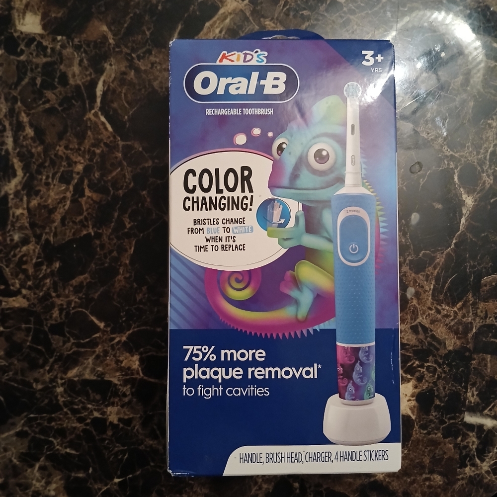 Oral B KIDS color changing electric toothbrusg
